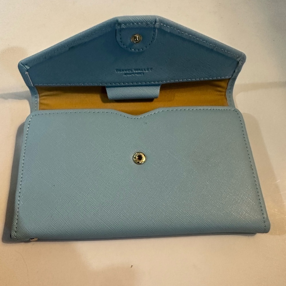 🌍🌍Travel Wallet - Blue Exterior, Yellow Interior - Picture 6 of 16